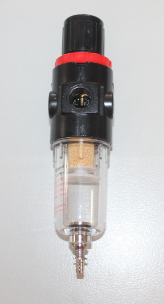 Druckluftregler mit Wasserabscheider